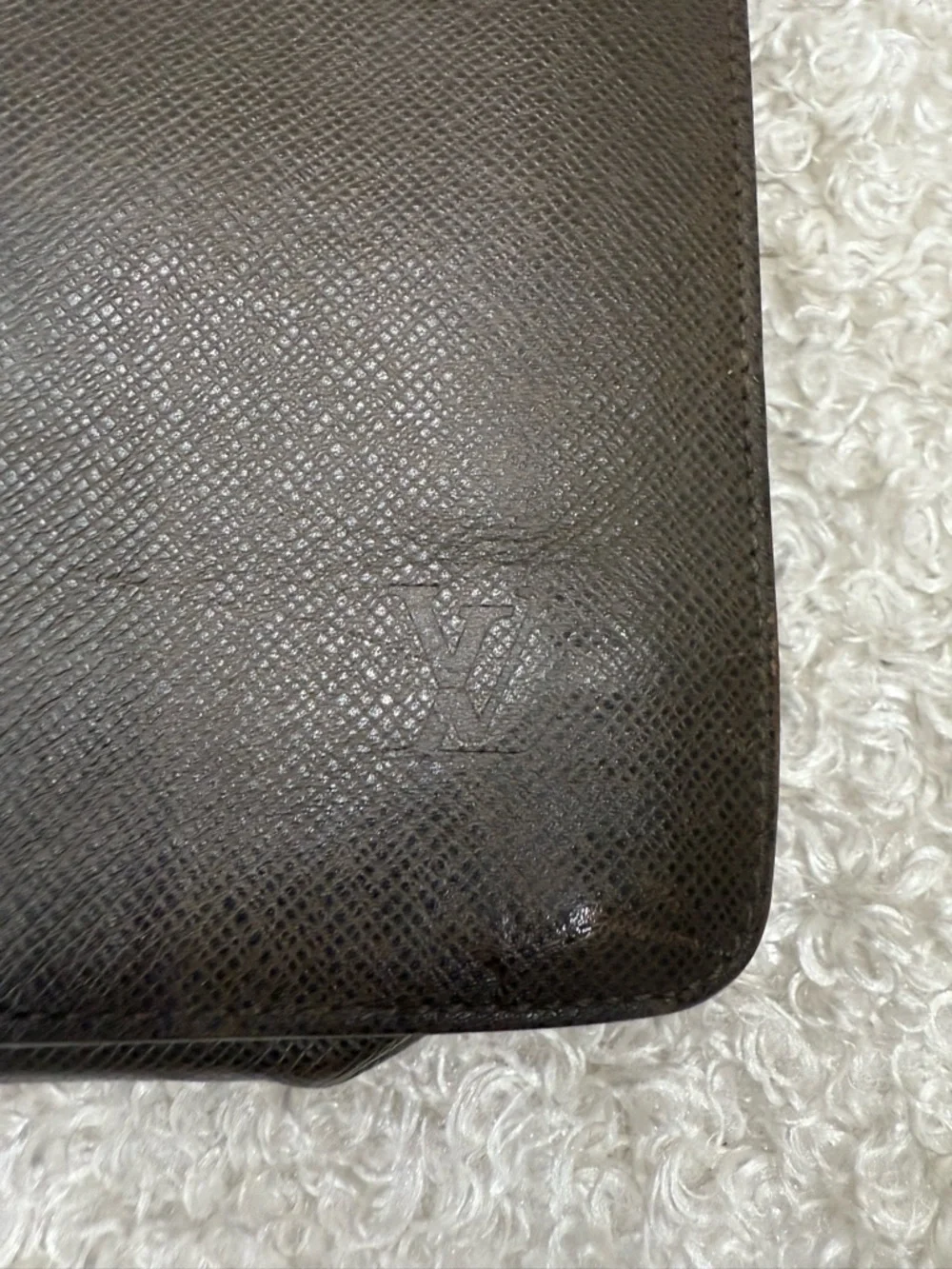 Louis Vuitton Taiga Neo Robusto Briefcase